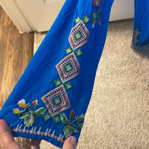 Johnny was tunic v neck - Picture 3 of 4